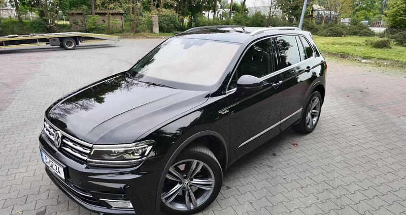Volkswagen Tiguan cena 117900 przebieg: 183000, rok produkcji 2017 z Praszka małe 781